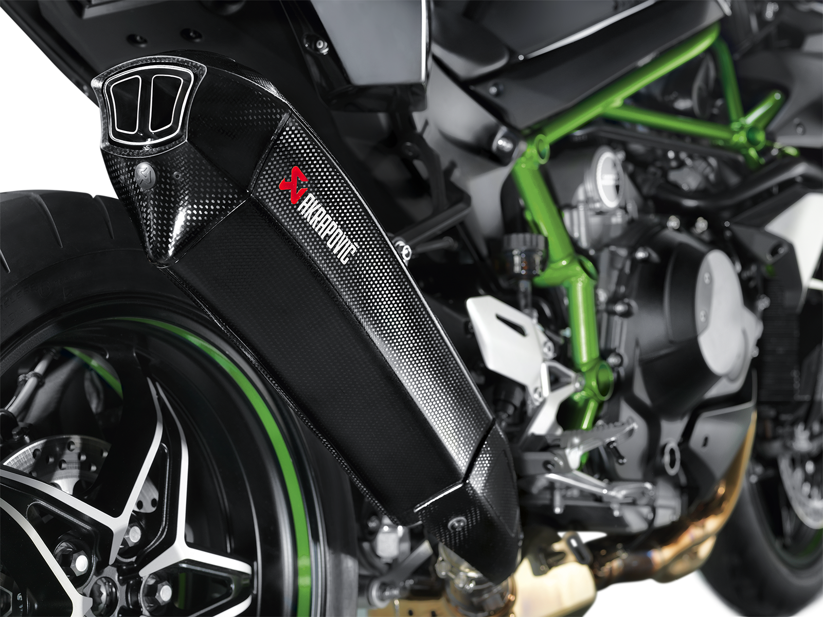 Akrapovic Slip-On Exhaust Kawasaki H2 2015-2021