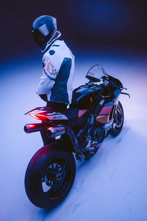 Icon Airframe Pro Carbon Hyperstrike Helmet