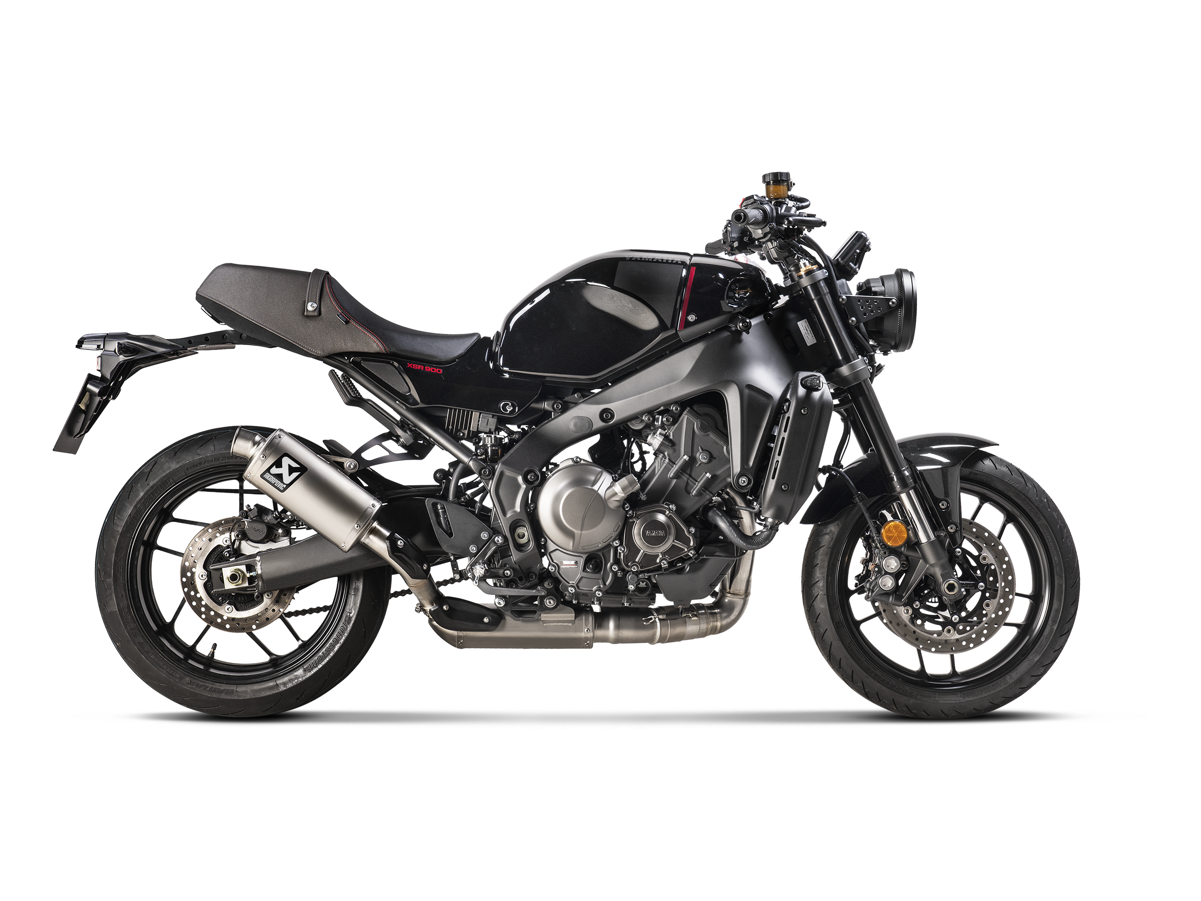 AKRAPOVIC Racing Line Exhaust System Yamaha XSR 9007