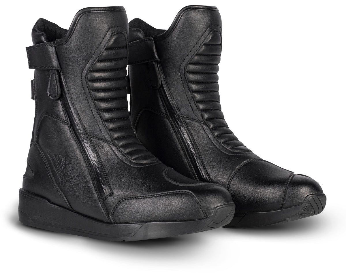 Bottes moto 44 -presque neuves (Gebraucht) in etoy für CHF 50 - mit Bottes moto 44 -presque neuves (Gebraucht) in etoy für CHF 50 - mit