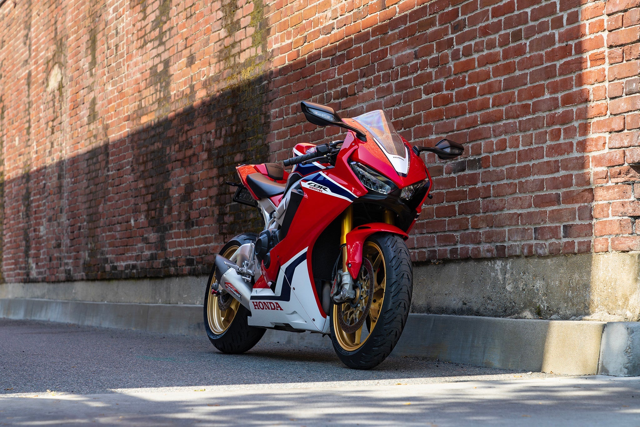 Yoshimura AT2 Street Slip-On Exhausts Honda CBR1000RR / SP / SP2 2017-2026