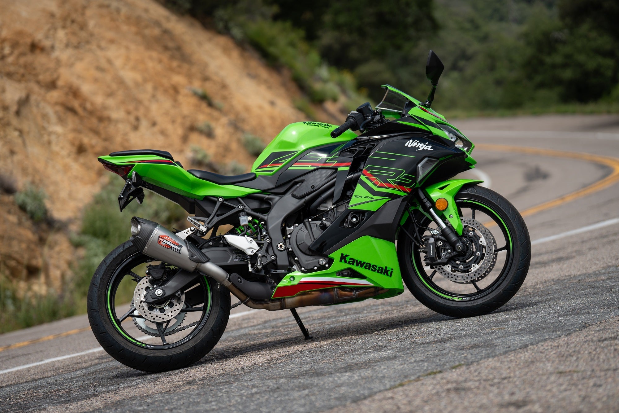 Yoshimura AT2 Street Slip-On Exhaust Kawasaki Ninja ZX4R / ZX4RR 2023-2026