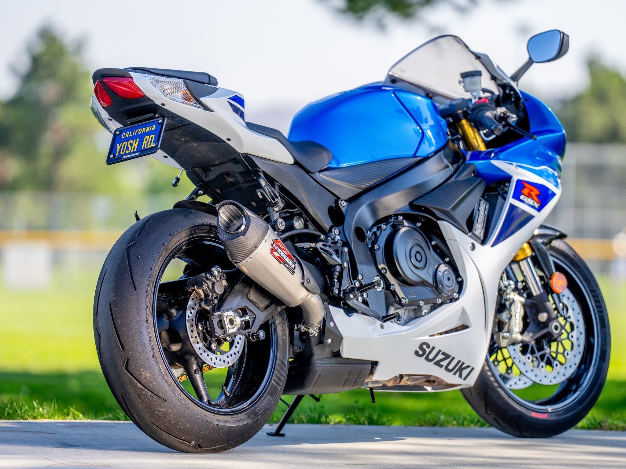 Yoshimura AT2 Street Slip-On Exhaust Suzuki GSXR600 / GSXR750 2011-2026