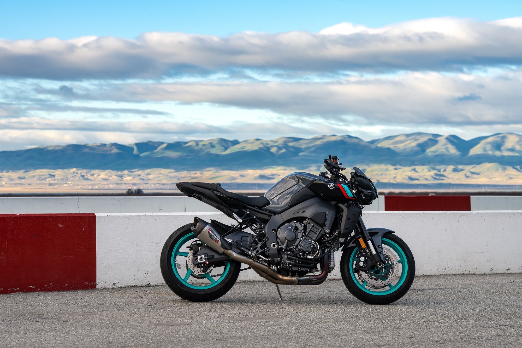Yoshimura AT2 3/4 Race Slip-On Exhaust Yamaha MT-10 / SP 2022-2026
