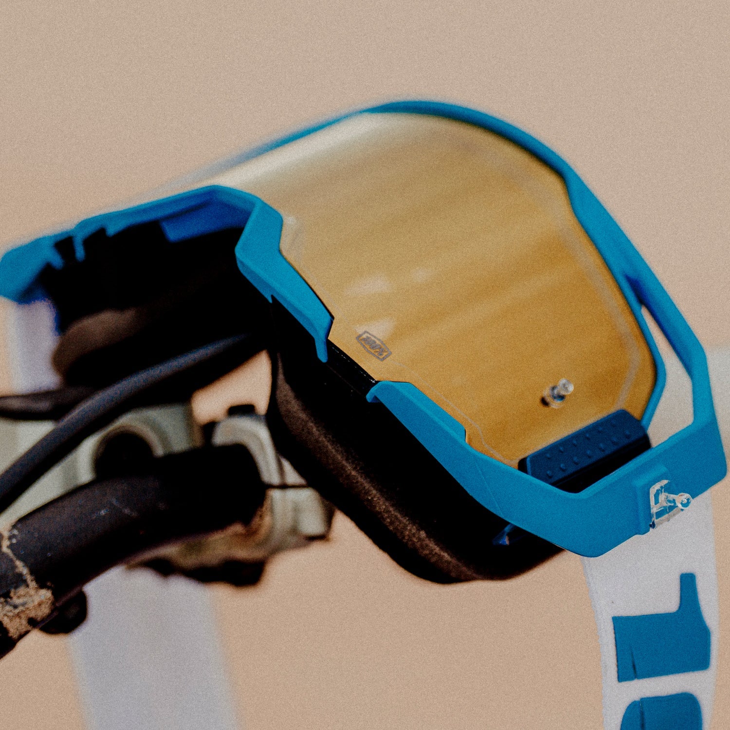 100% ARmatic Tuckwell Goggles With True Gold Mirror Lens
