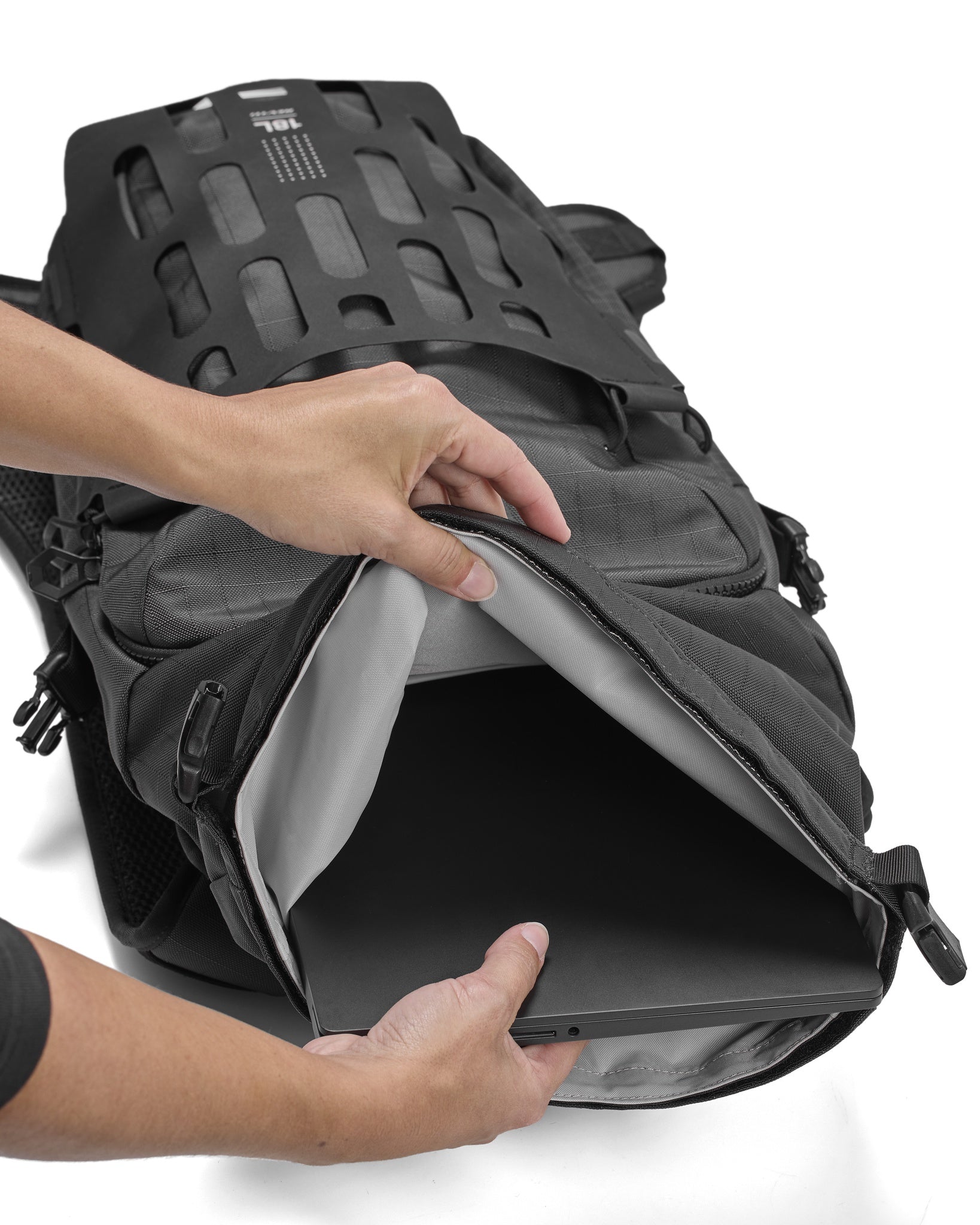 REV'IT! Bauxite 18L Backpack