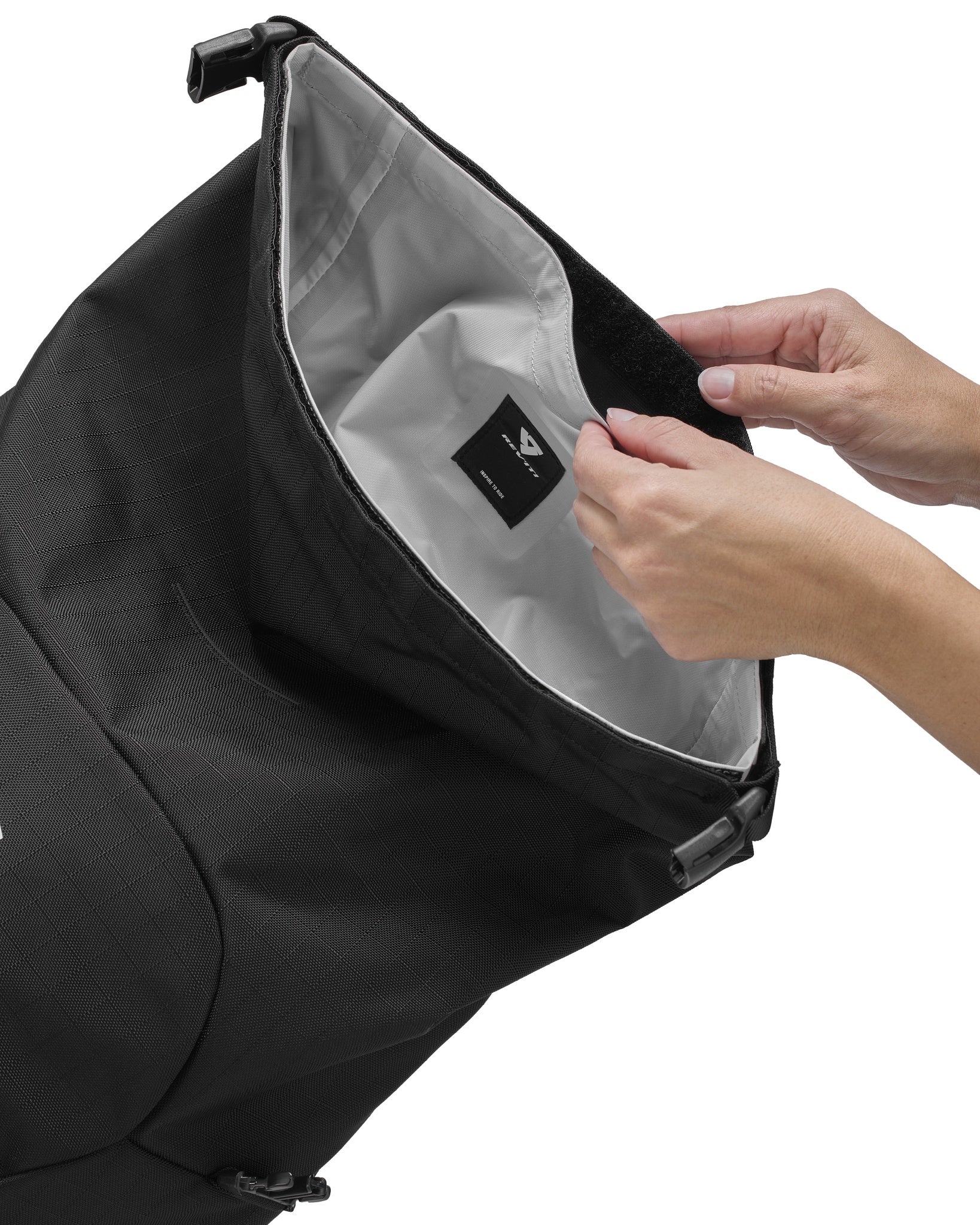 REV'IT! Scour 20L Backpack