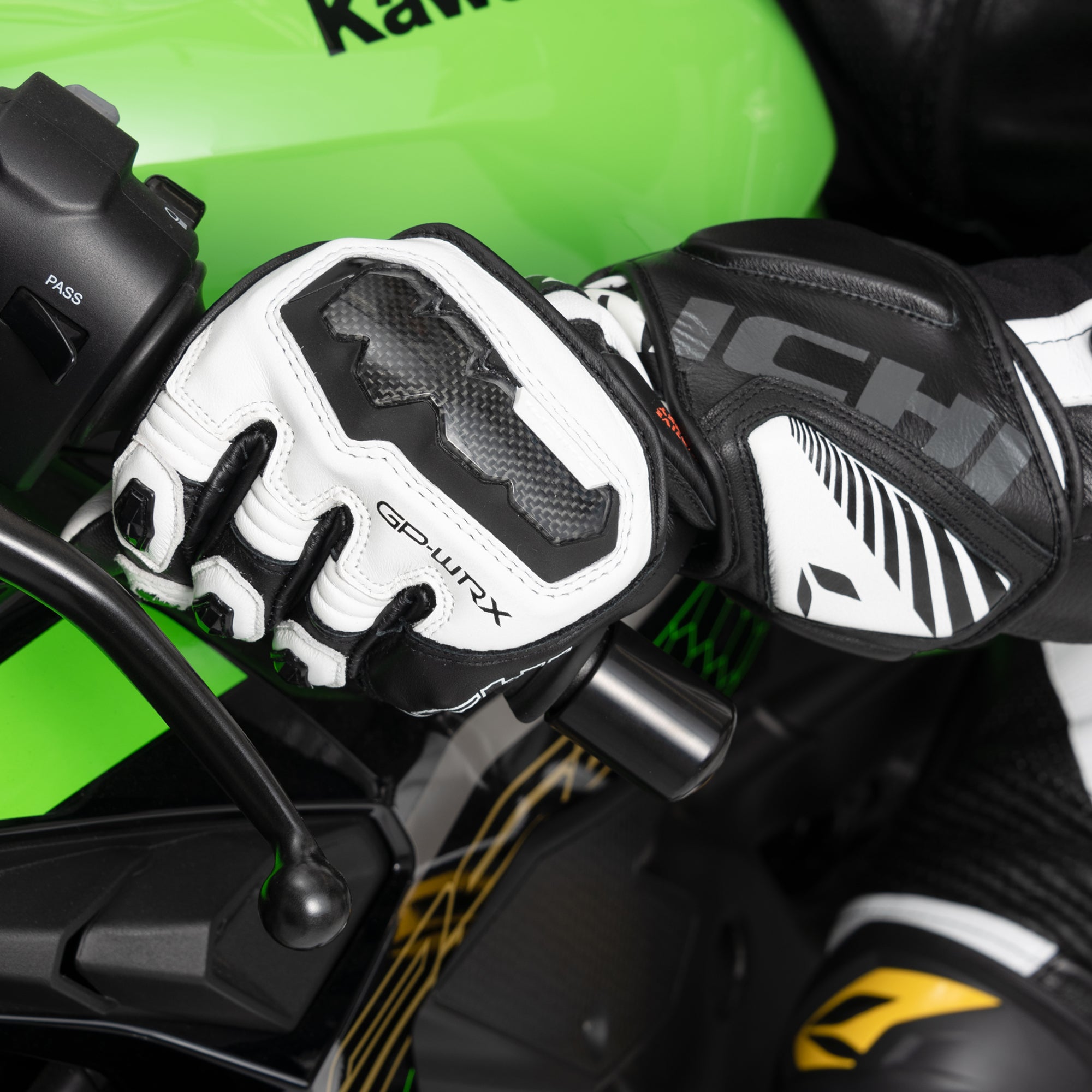 RS Taichi GP-WRX Racing Glove NXT056