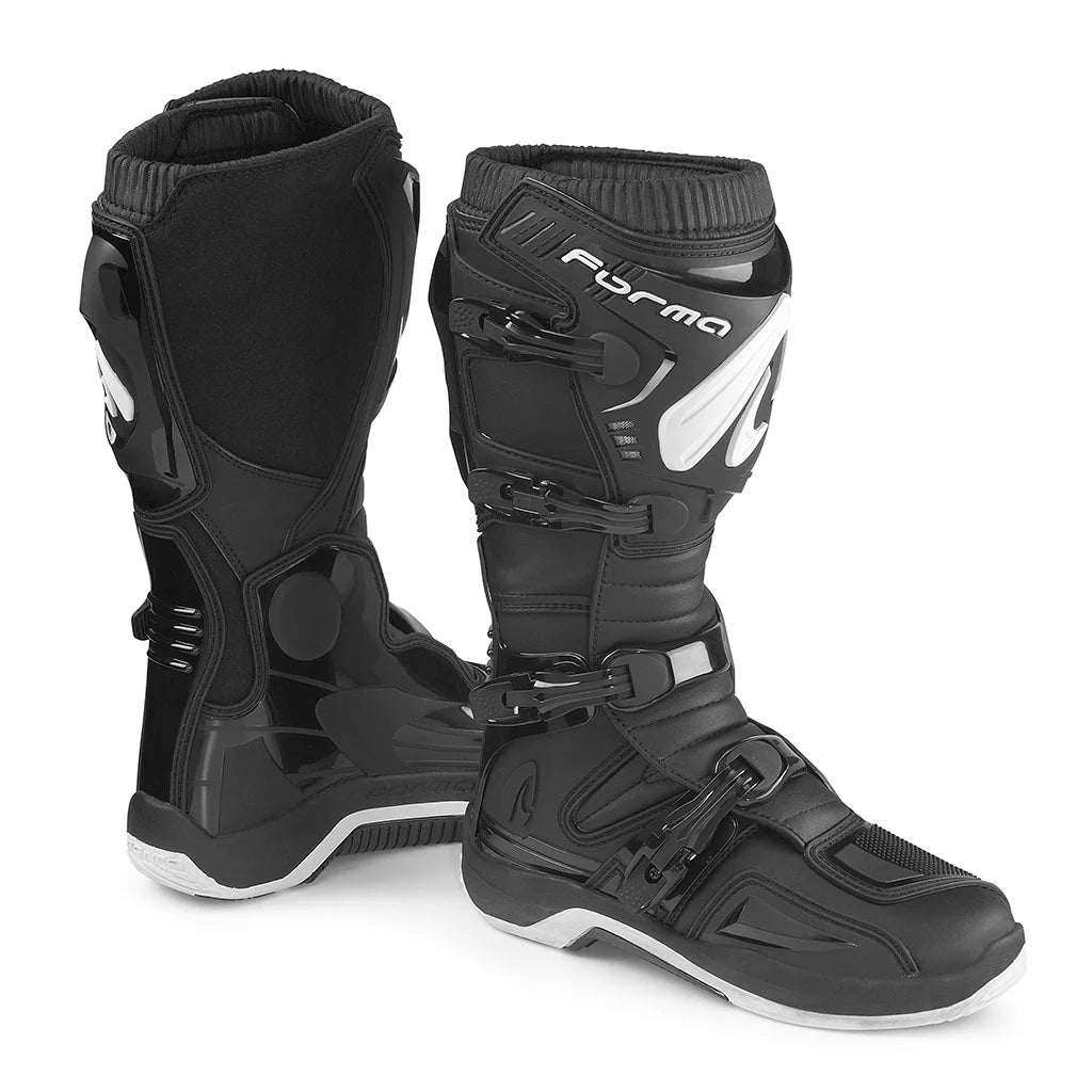 Forma Traction Boots
