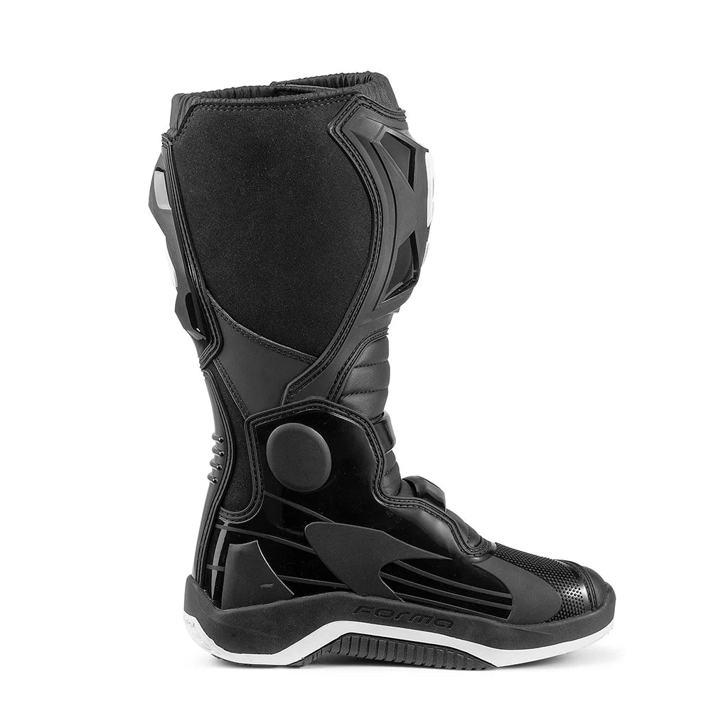 Forma Traction Boots