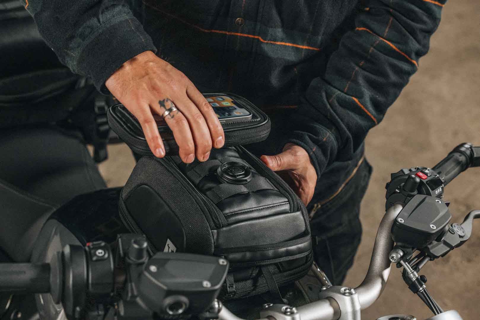 SW-Motech Legend Gear Smartphone Bag - LA11