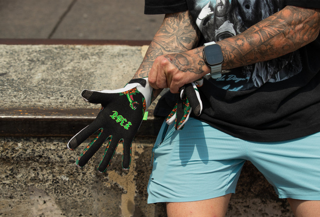 Fist Handwear Strapped Poison Gloves