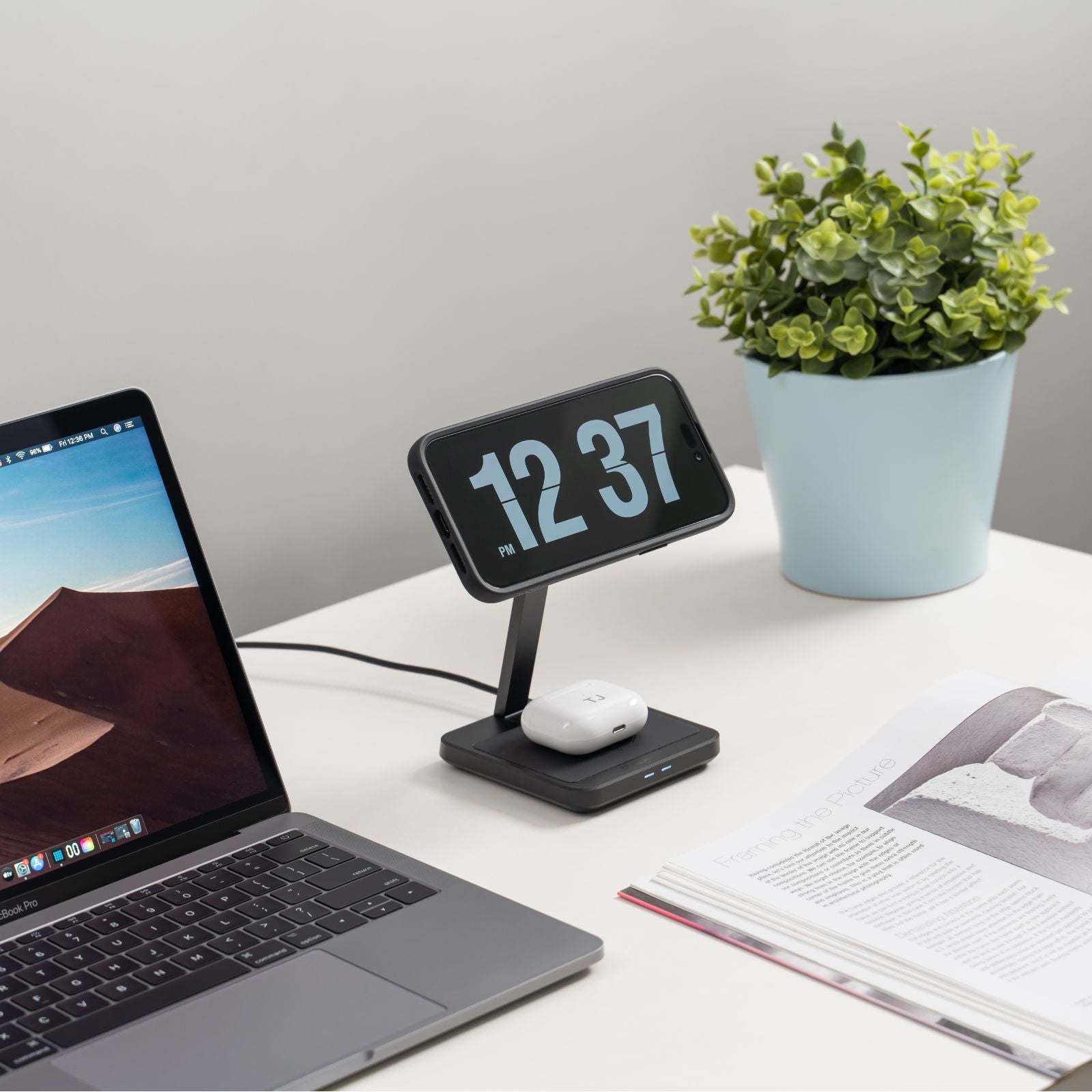 Quad Lock Dual Desktop Wireless Charger