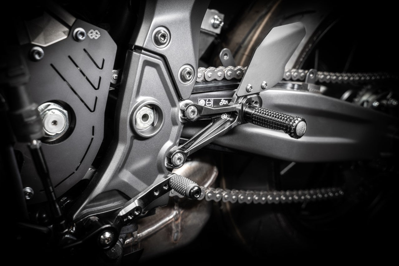 Gilles Tooling FXR Rearsets Yamaha R7 2021-2025