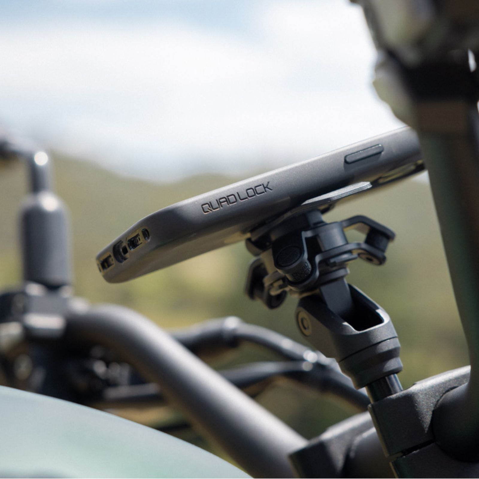 quad lock mountainbike Quad Lock Motorcycle Handlebar Clamp Mount Pro