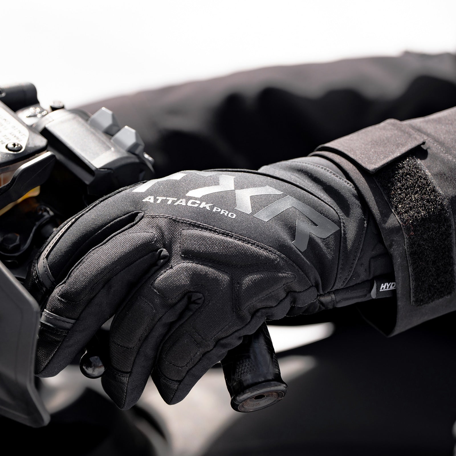 FXR Attack Pro Insulated Glove