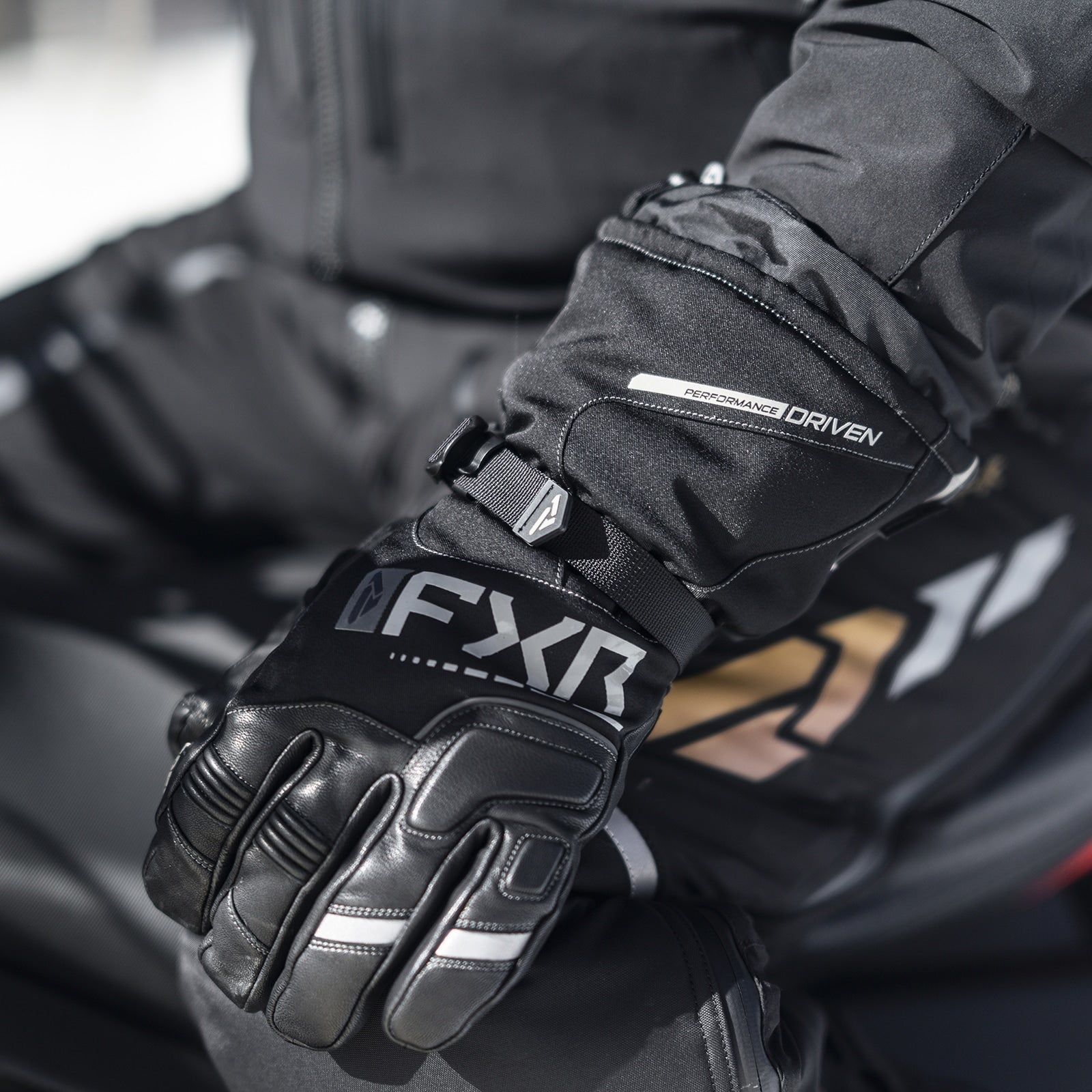 FXR Fuel Glove