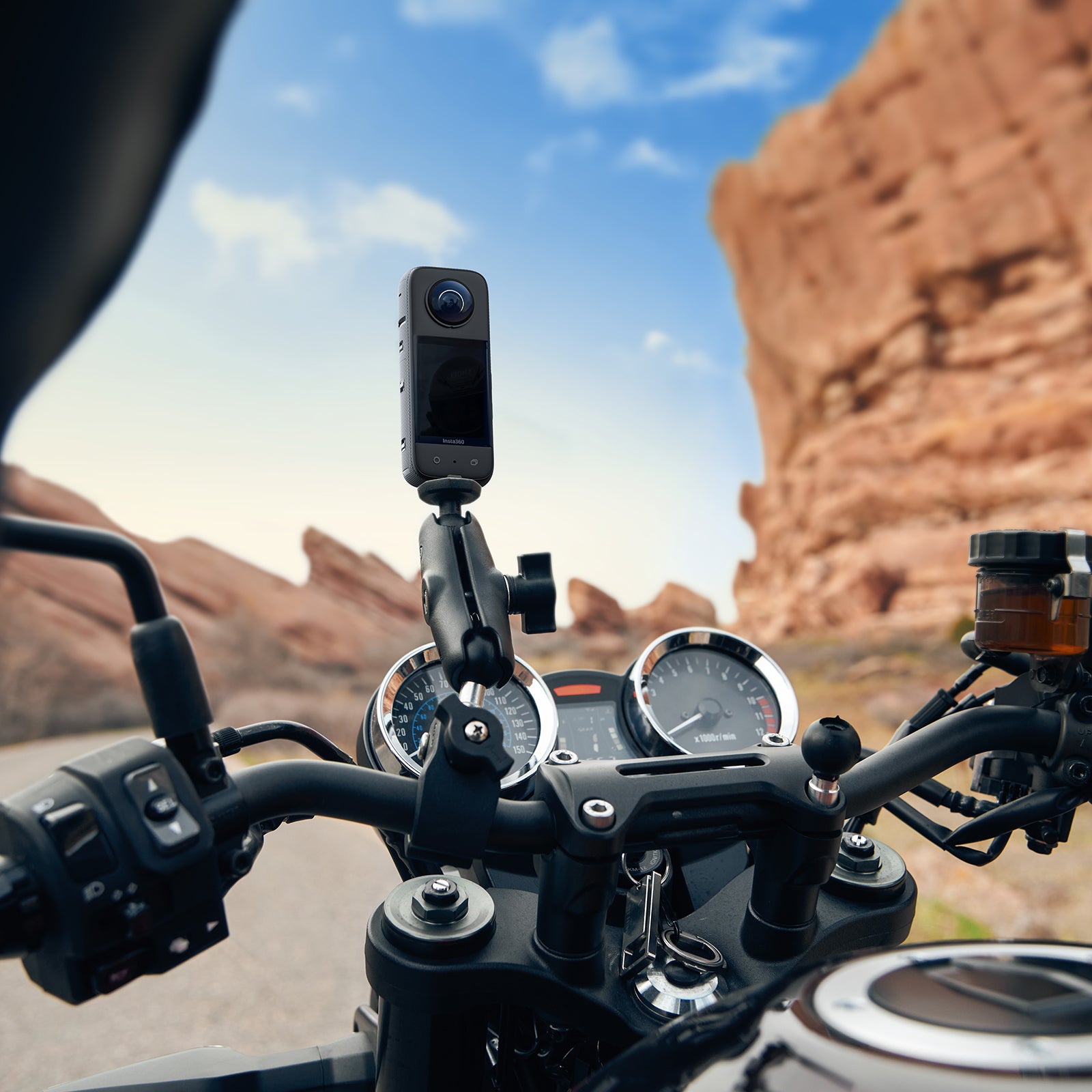 Insta360 X3 Motorcycle Bundle