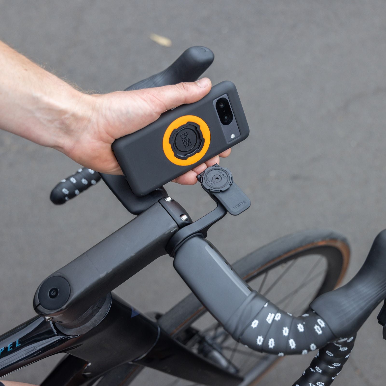 Quad Lock Out Front Mount Pro (V2)