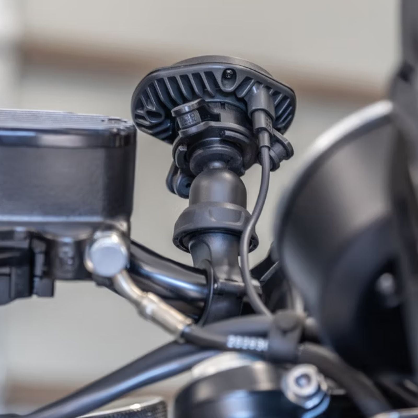 Quad Lock 360 Arm - Single Pivot