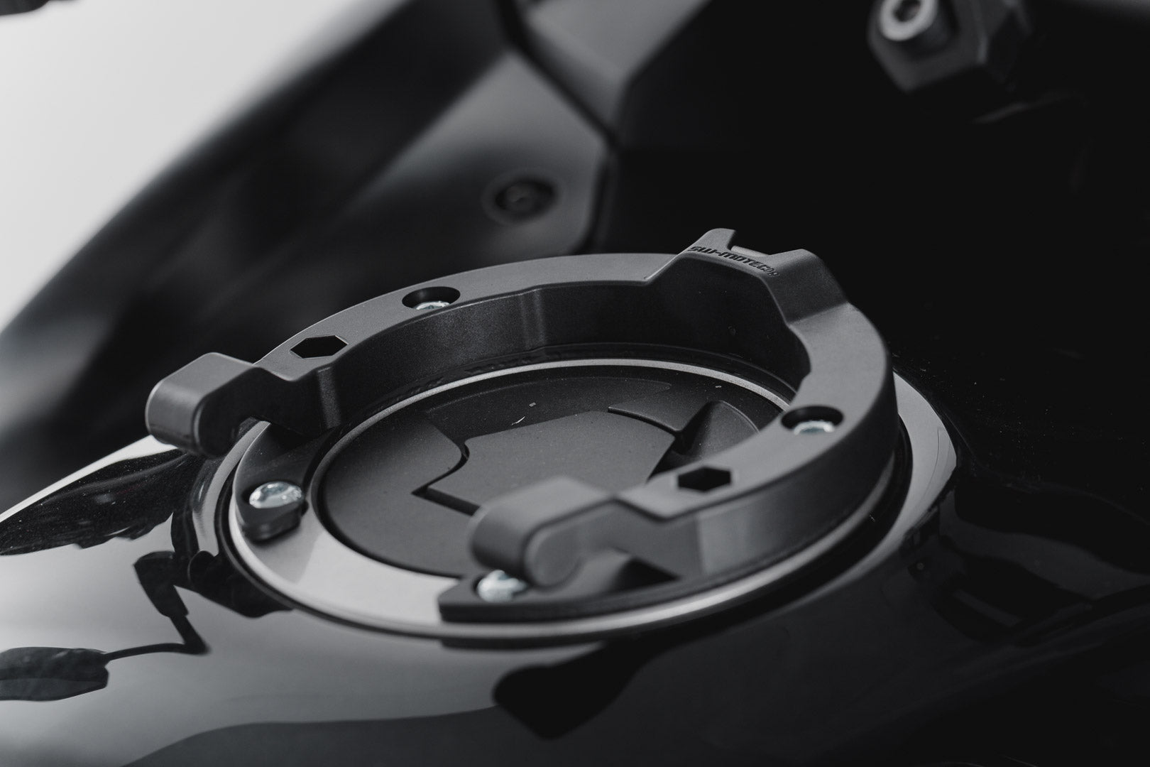 SW-Motech ION Tank Ring - Kawasaki '96-'25