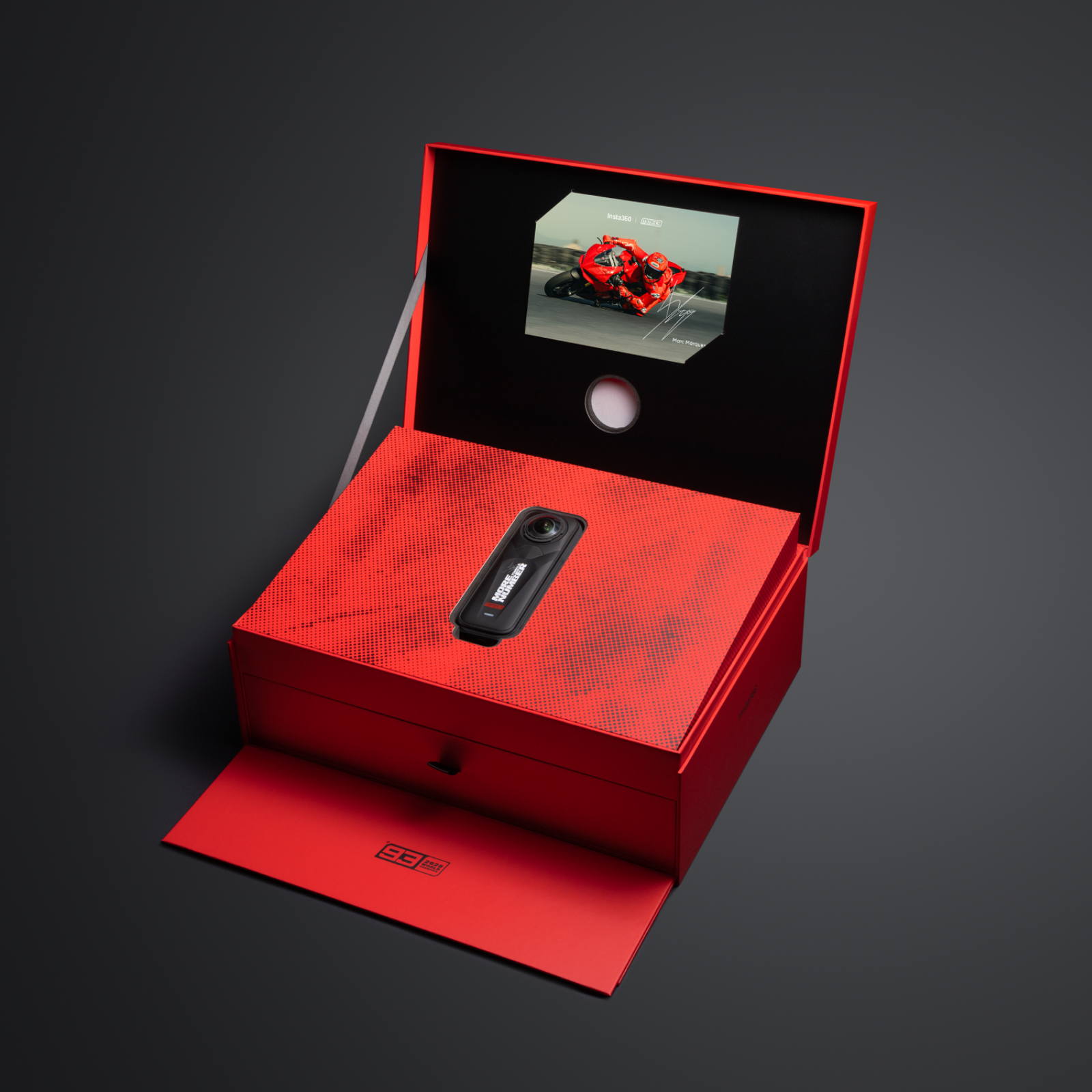 Insta360 X5 MM93 2025 Championship Edition Bundle